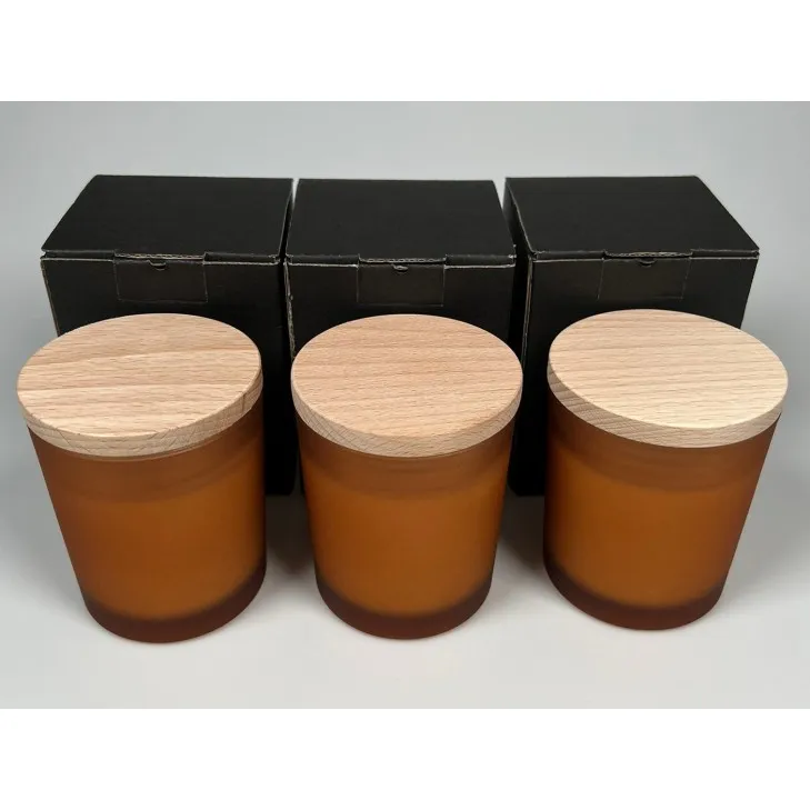 Świeca sojowa zapachowa w szkle bursztynowym - bawełniany knot 245 ml